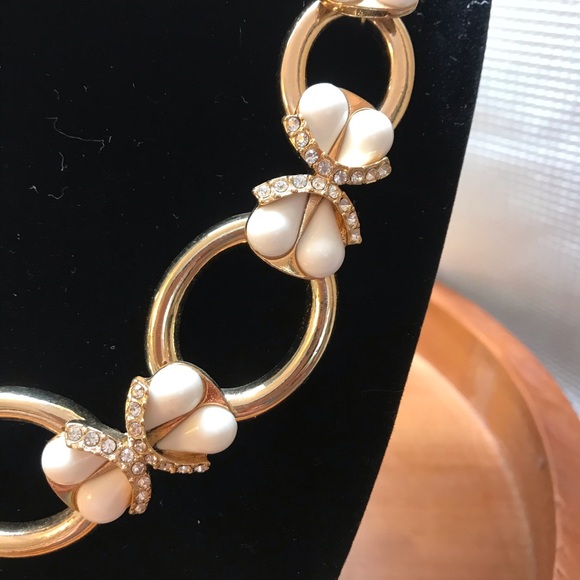 NWT Talbots Gold Butterfly Cabochon Necklace - Picture 2 of 7